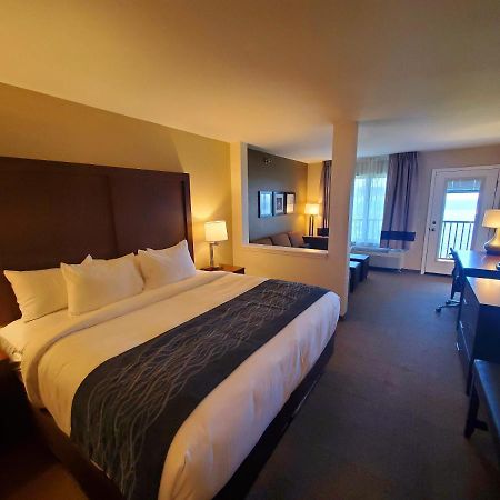 Comfort Inn & Suites Munising-Lakefront エクステリア 写真